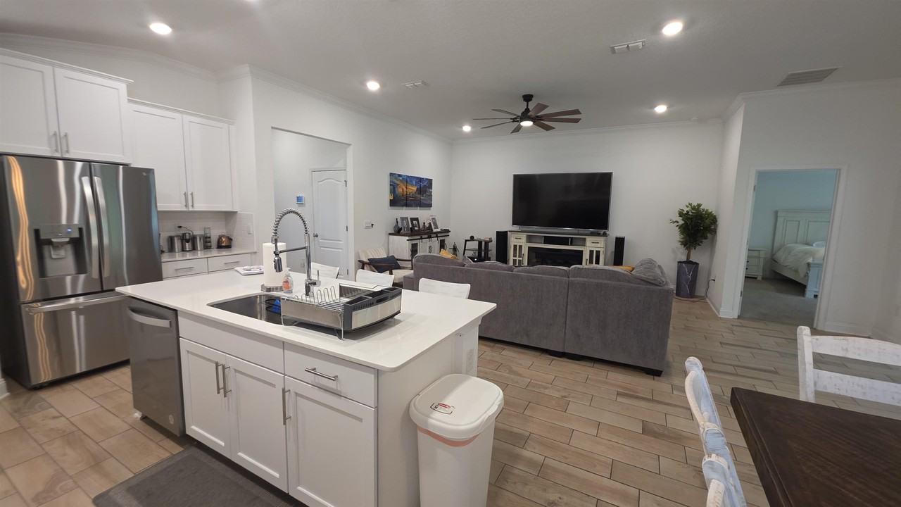 248 Zancara St - Photo 3 of 37