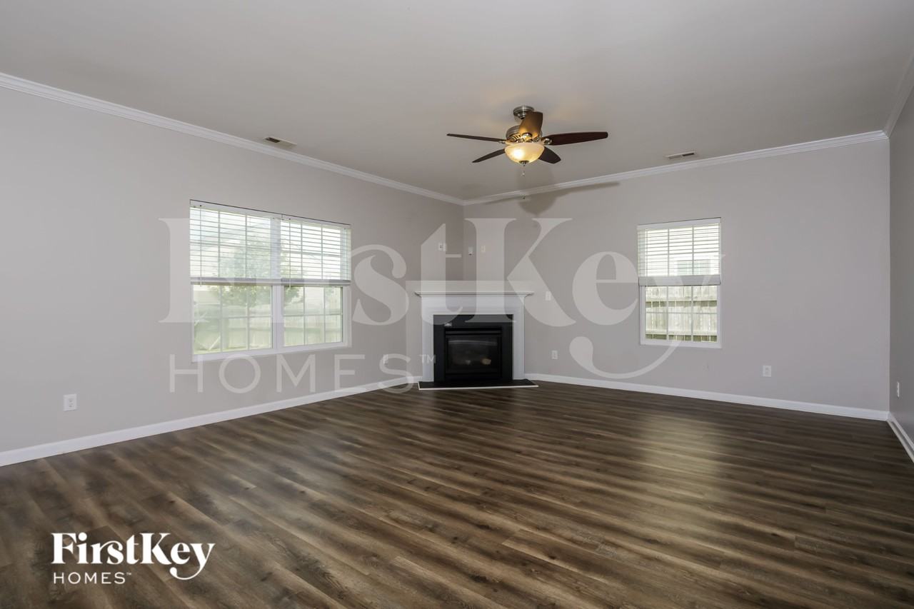 5921 Sandpiper Farm Ln - Photo 2 of 16