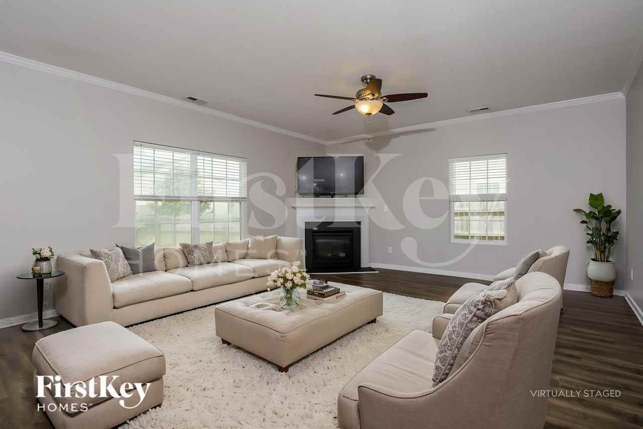 5921 Sandpiper Farm Ln - Photo 3 of 16