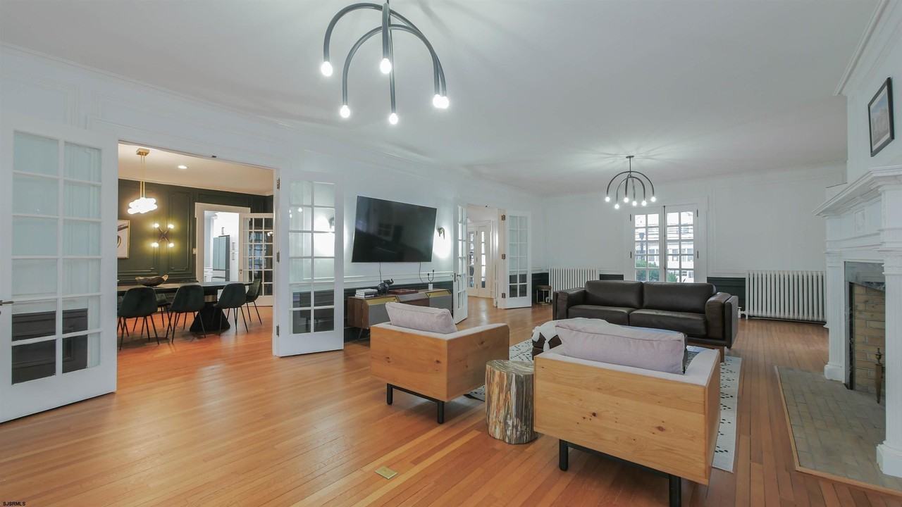 4700 Atlantic Ave - Photo 7 of 50