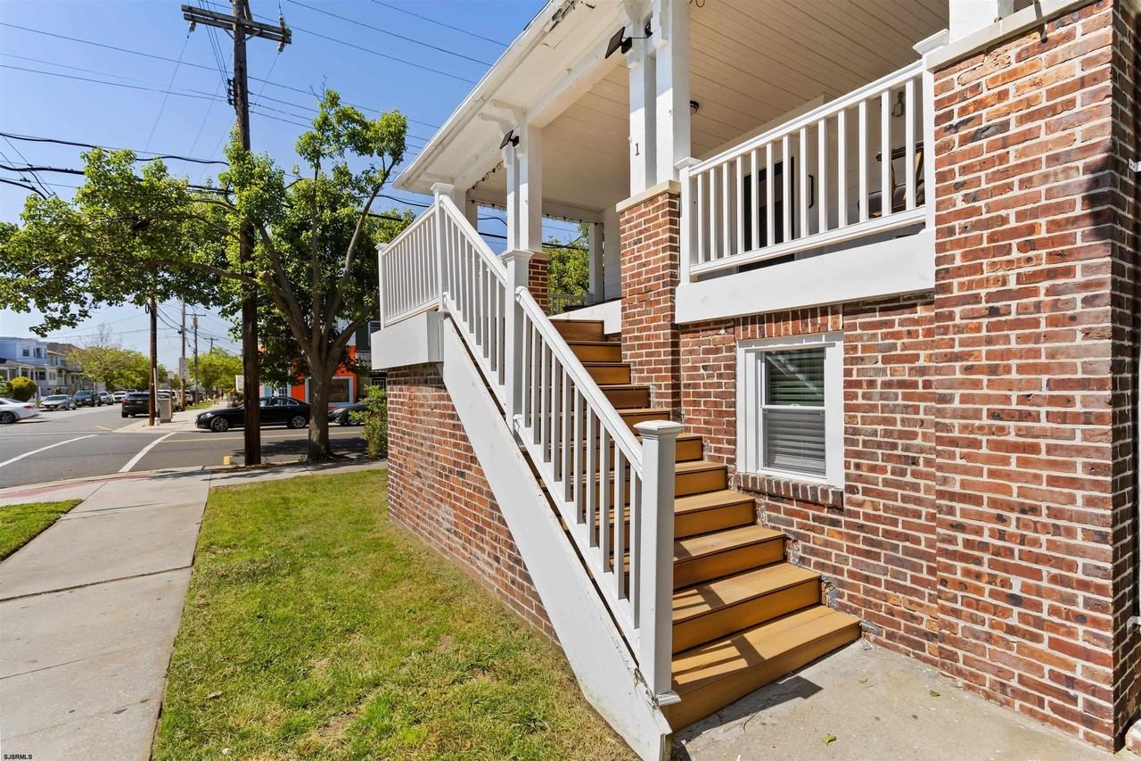 1 S Delancy Pl #1 - Photo 3 of 35