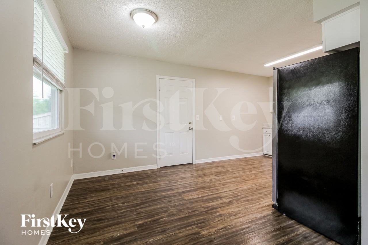 7742 Club Duclay Dr - Photo 6 of 16