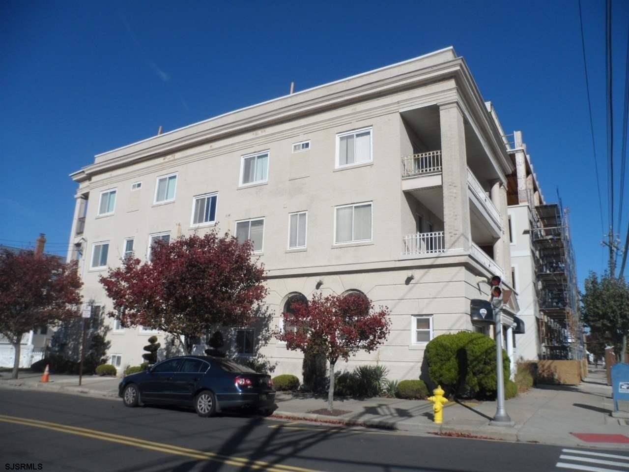 25 S Surrey Ave #B2 - Photo 2 of 24