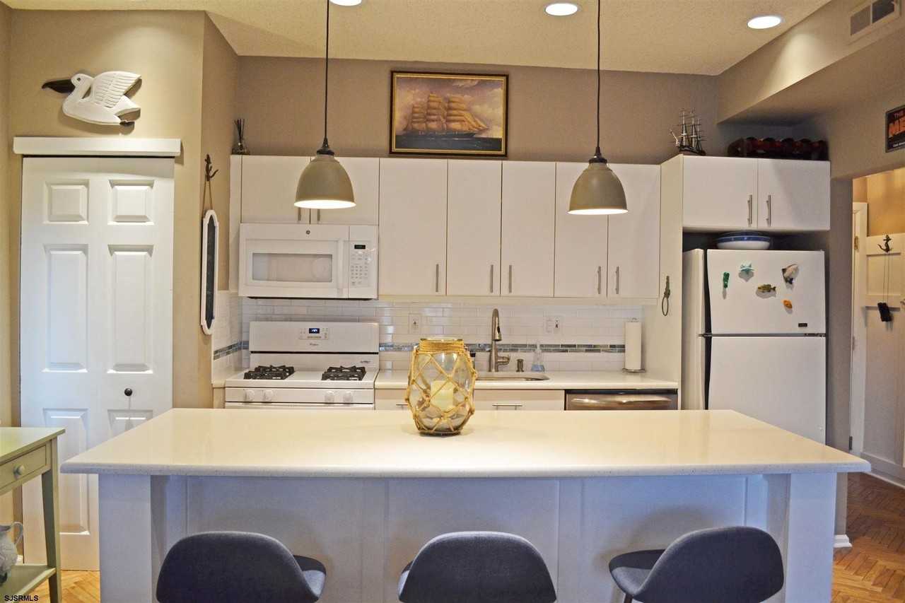 25 S Surrey Ave #B2 - Photo 6 of 24