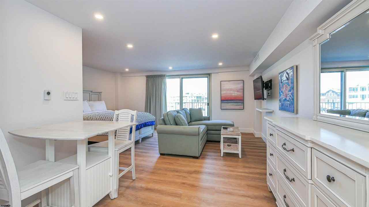 322 Boardwalk #206 - Photo 3 of 41