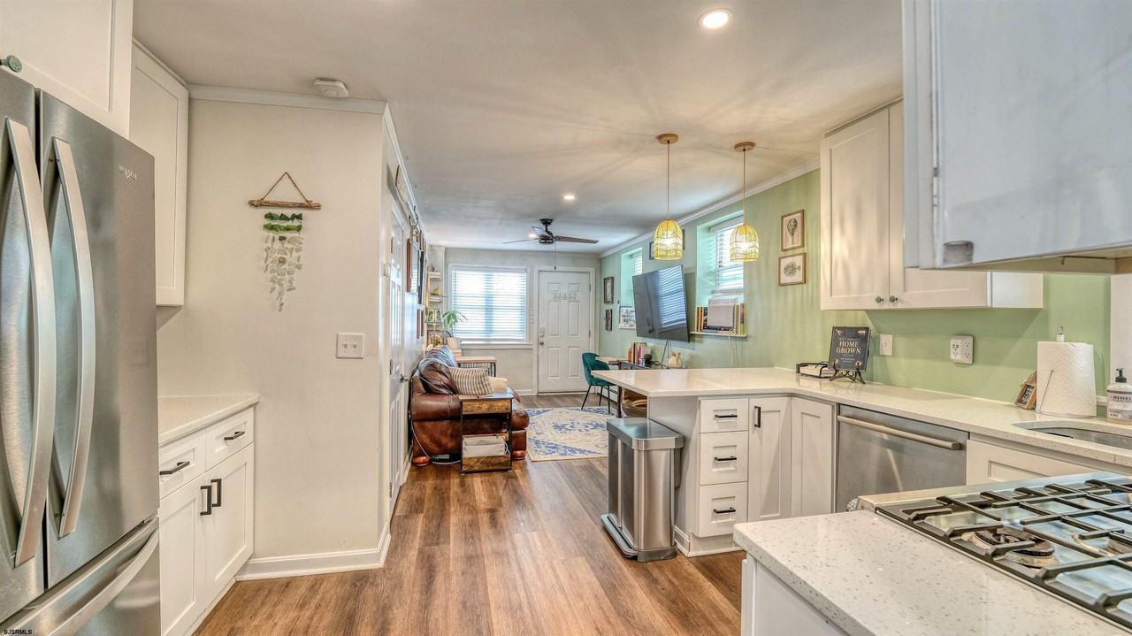 117 Newport Ct #A - Photo 2 of 19
