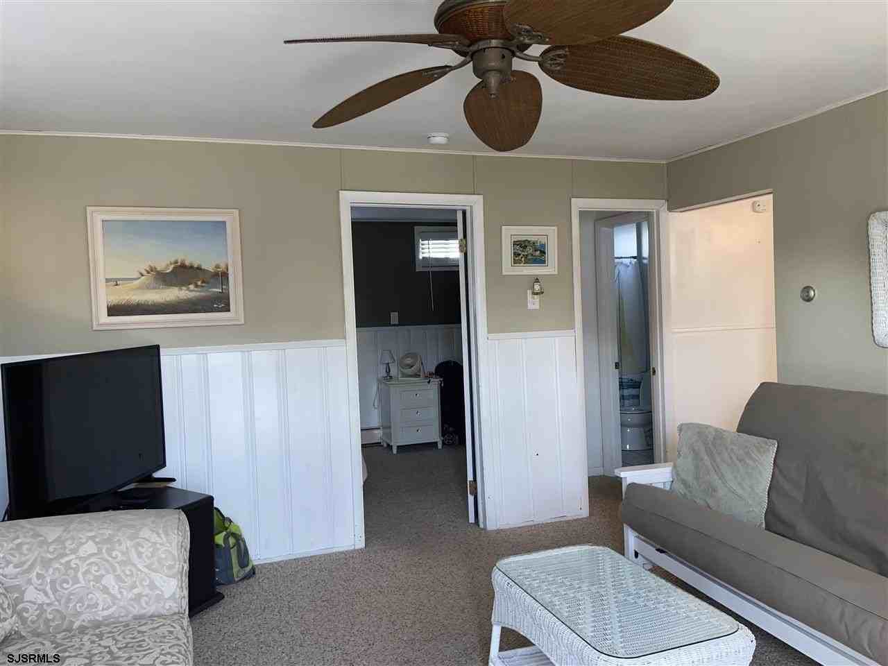 225 Quay Blvd #4 - Photo 2 of 5