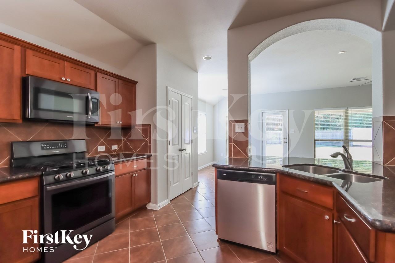 240 Country Crossing Cir - Photo 5 of 16