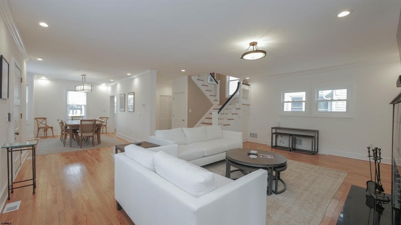 1 N Surrey Ave - Photo 7 of 36