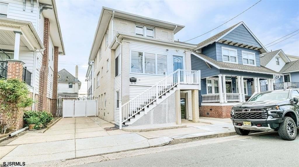 14 N Vassar Sq - Photo 2 of 35