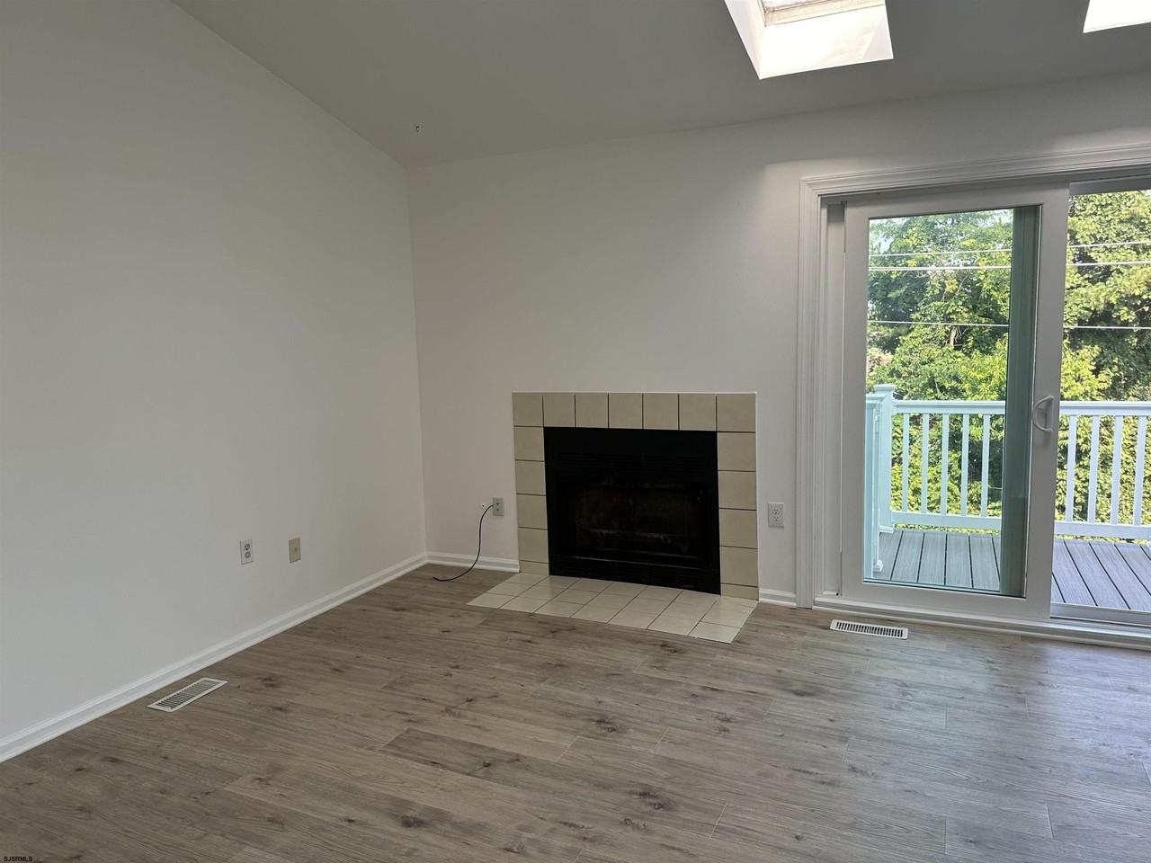 152 40th St S #152 - Photo 3 of 13