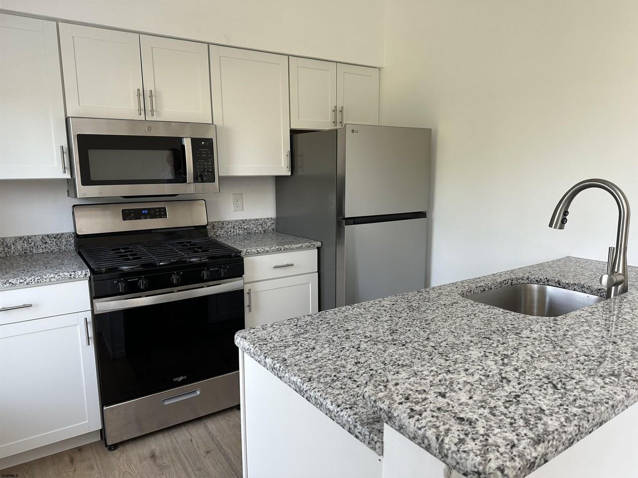 152 40th St S #152 - Photo 5 of 13
