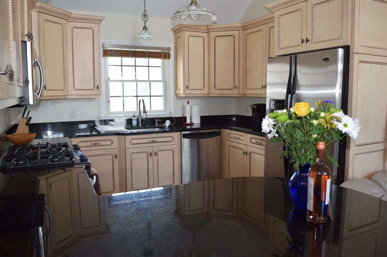 205 W Brigantine Ave - Photo 2 of 31