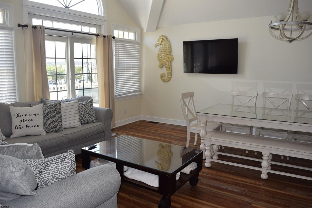 205 W Brigantine Ave - Photo 4 of 31
