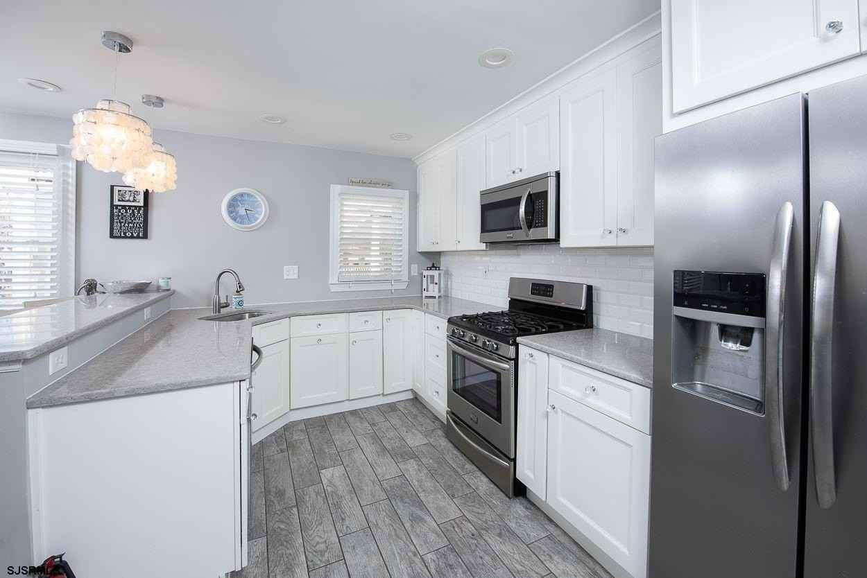 109 N Washington Ave #A - Photo 2 of 19