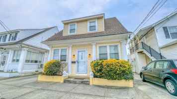 featured image of 120 N Newport Ave