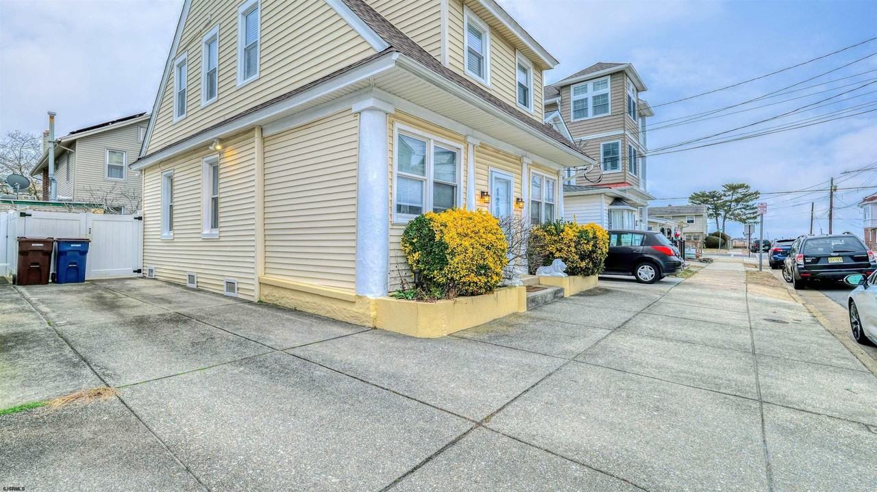 120 N Newport Ave - Photo 3 of 29