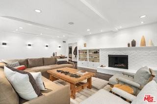 2107 El Roble Ln - Photo 5 of 7