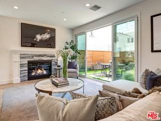 1625 S Wooster St - Photo 7 of 8