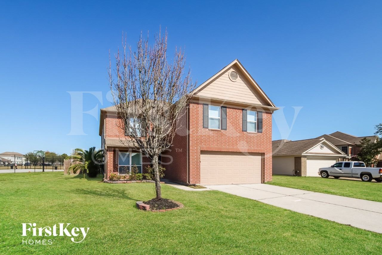 5619 Cinnamon Lake Dr - Photo 2 of 16