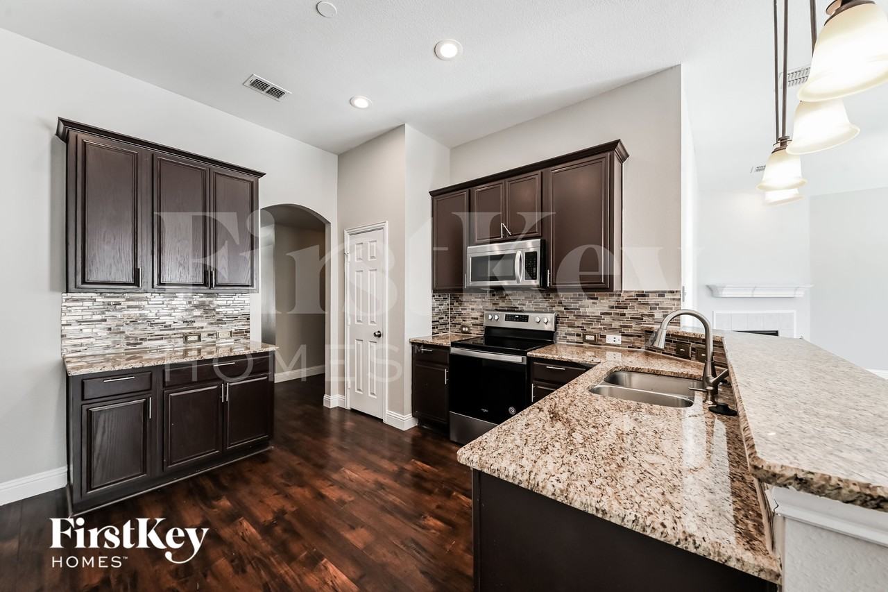 502 Dover Park Trl - Photo 5 of 16