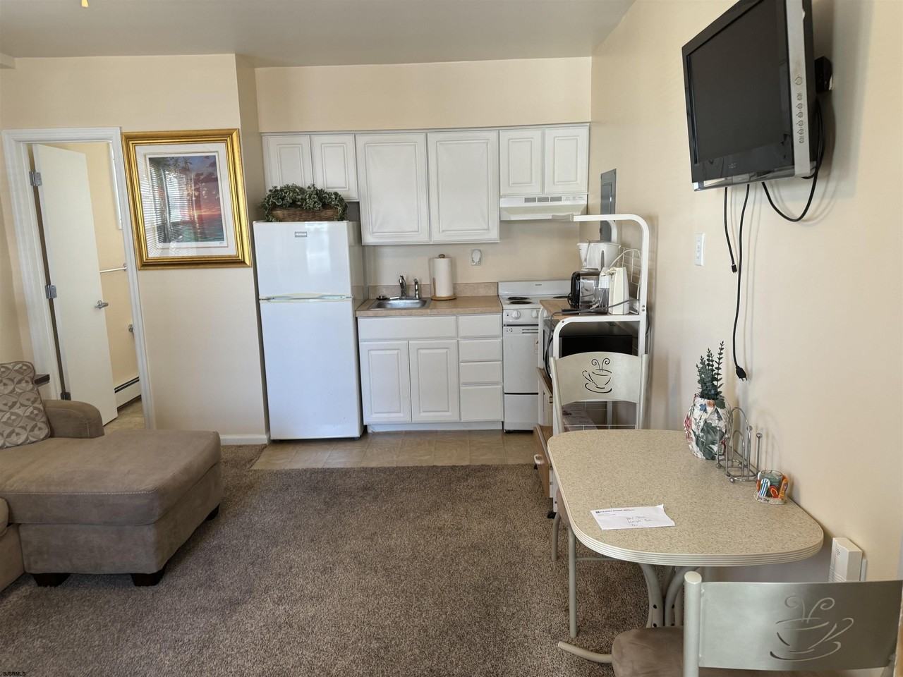 9505 Ventnor Ave #1 - Photo 5 of 11