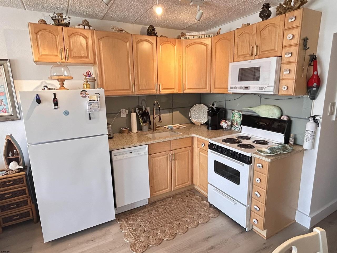9415 Pacific Ave #43 - Photo 7 of 17