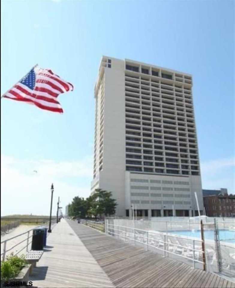 3851 Boardwalk