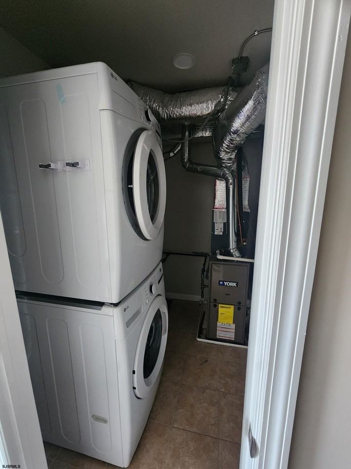 118 S Main St #203 - Photo 6 of 14