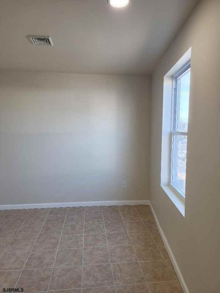 118 S Main St #203 - Photo 7 of 14