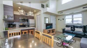 featured image of 6 N Adams Ave #2