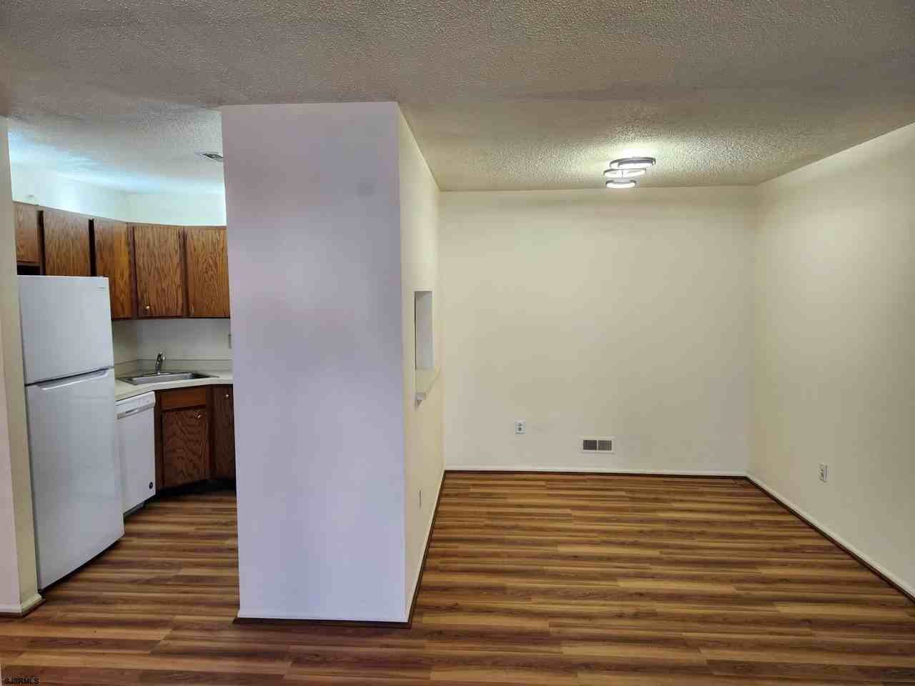 25 Liberty Ct #25 - Photo 5 of 17