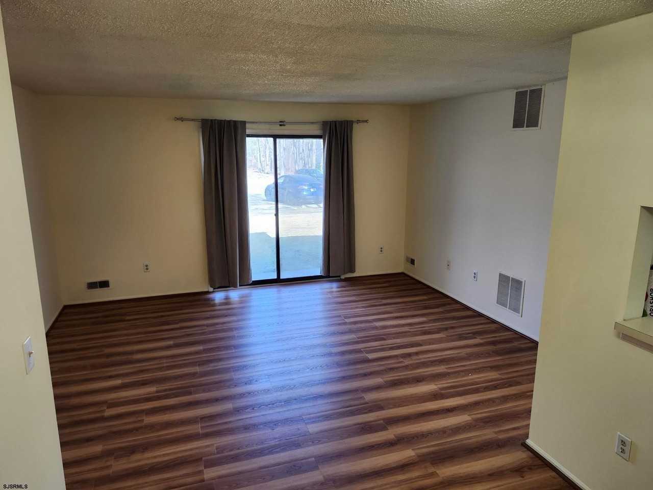 25 Liberty Ct #25 - Photo 6 of 17