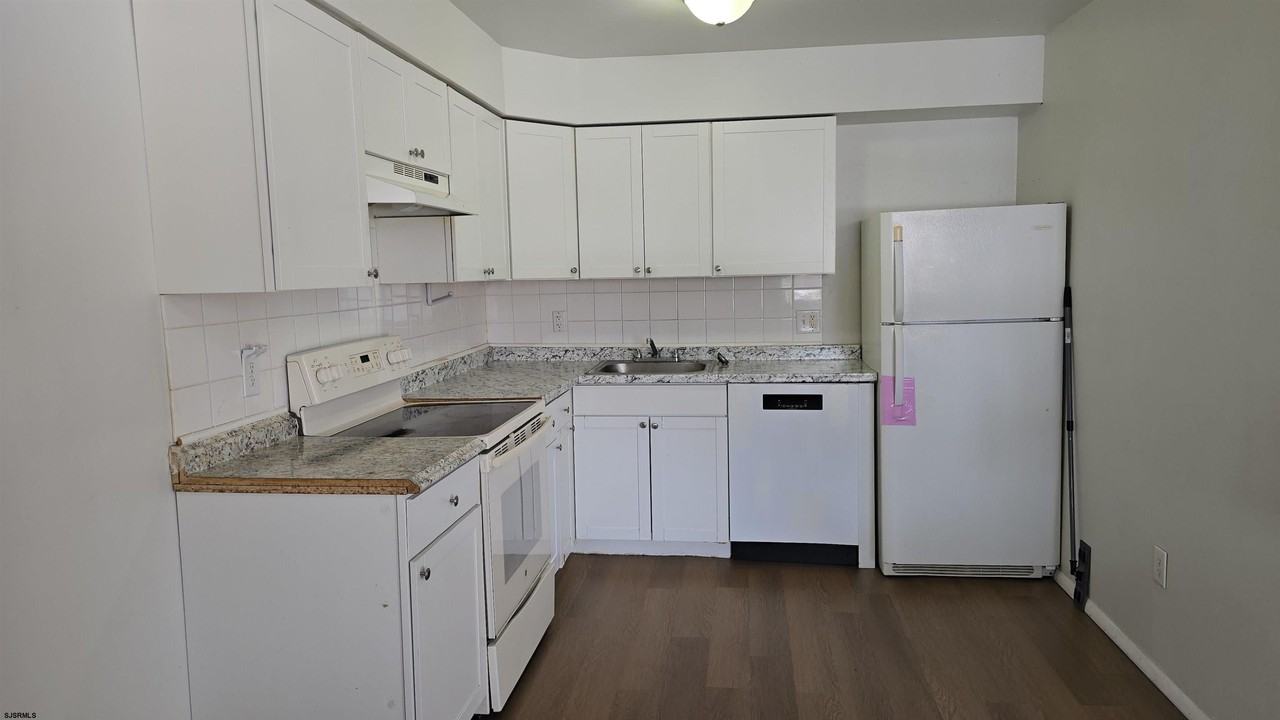 2608 Woodlands Dr #2608 - Photo 2 of 5