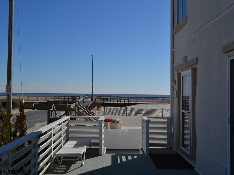 110 S Richards Ave - Photo 5 of 25