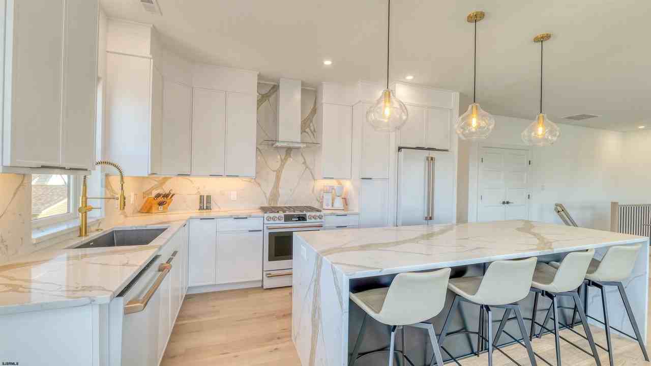107 N New Haven Ave #2 - Photo 6 of 27