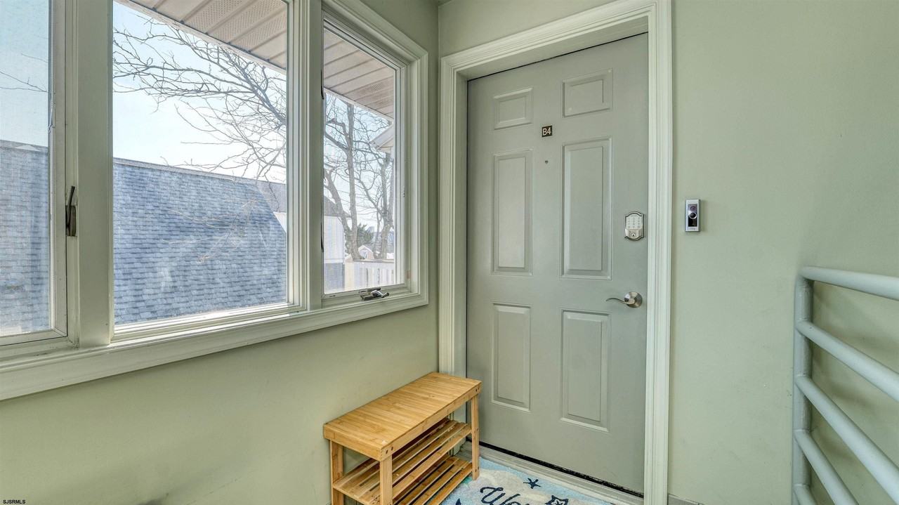 16 N Monroe Ave #B4 - Photo 3 of 25