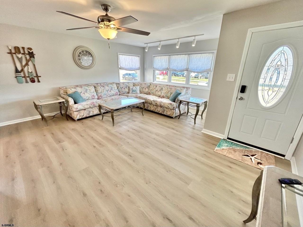 302 Sheridan Pl - Photo 2 of 16