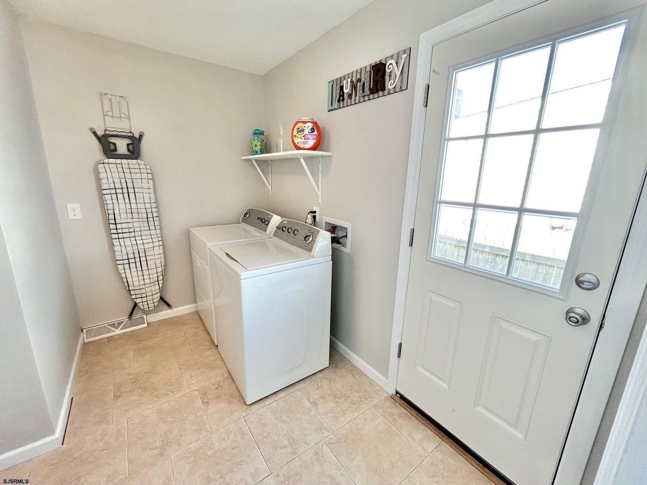 302 Sheridan Pl - Photo 7 of 16