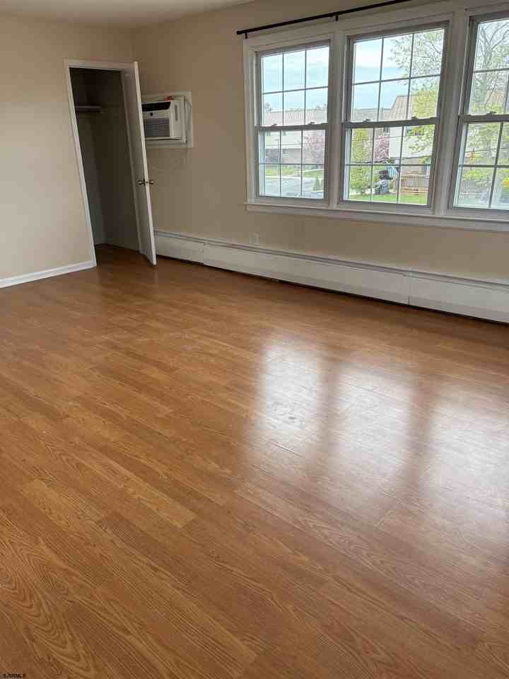 709 N Dudley Ave #F12 - Photo 3 of 7