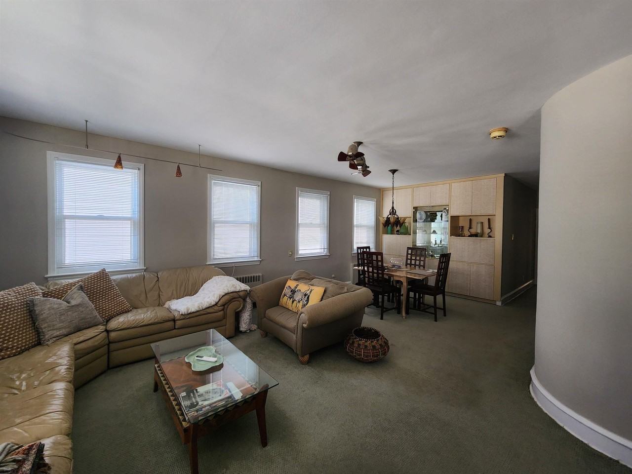 20 20 S Marion Ave #A - Photo 2 of 9