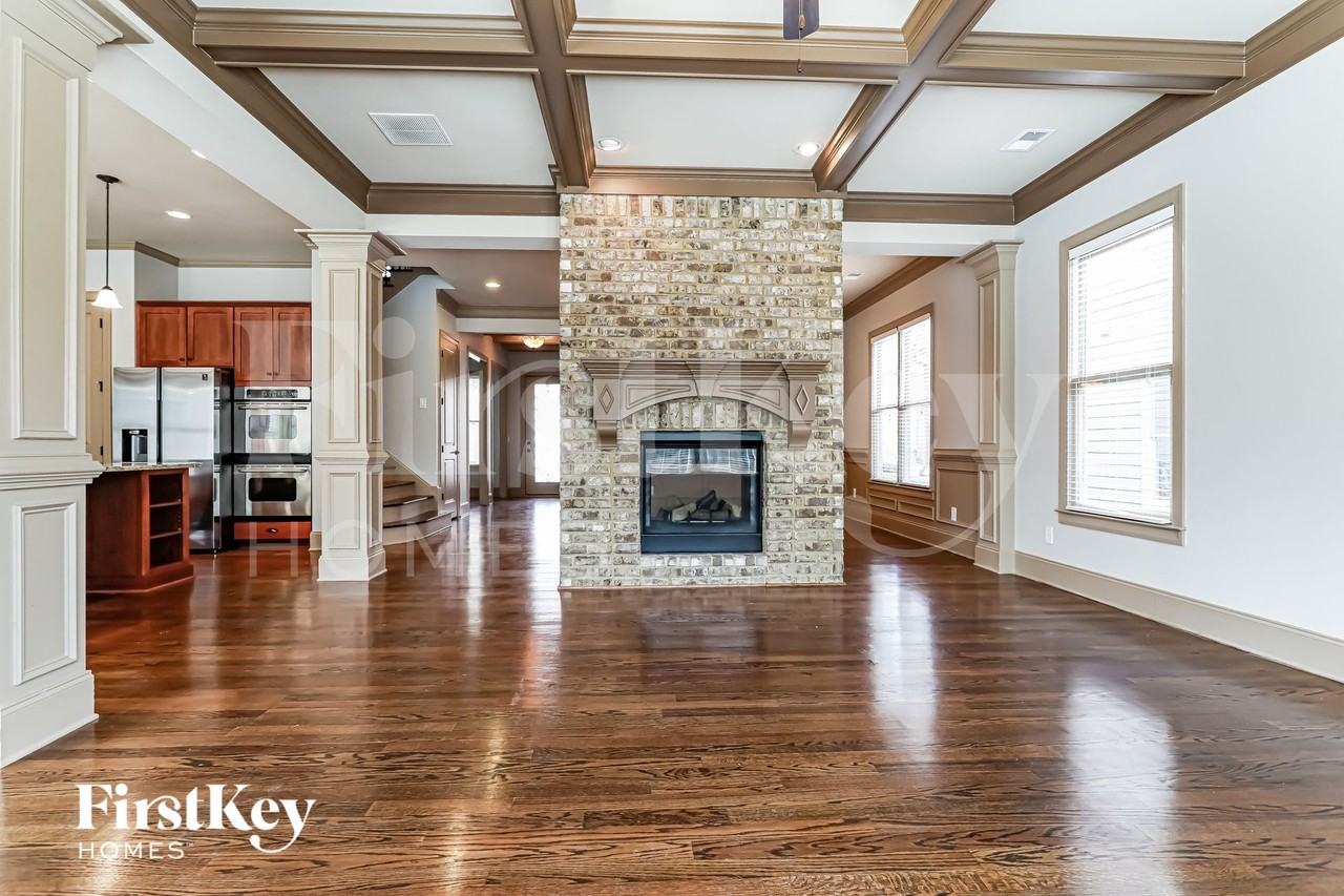 94 Silvertop Dr - Photo 3 of 15
