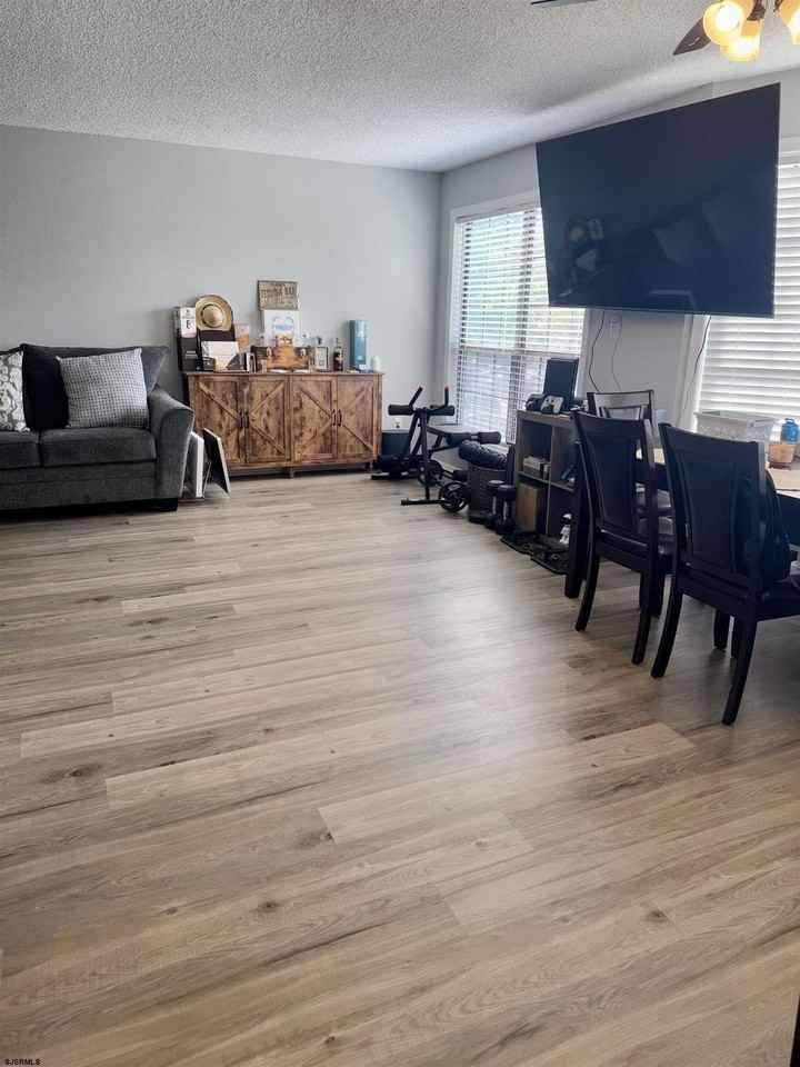 100 Colonial Ct #100 - Photo 2 of 15