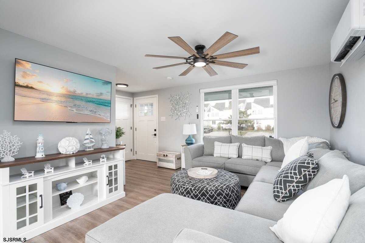 702 Lagoon Blvd #A - Photo 4 of 48