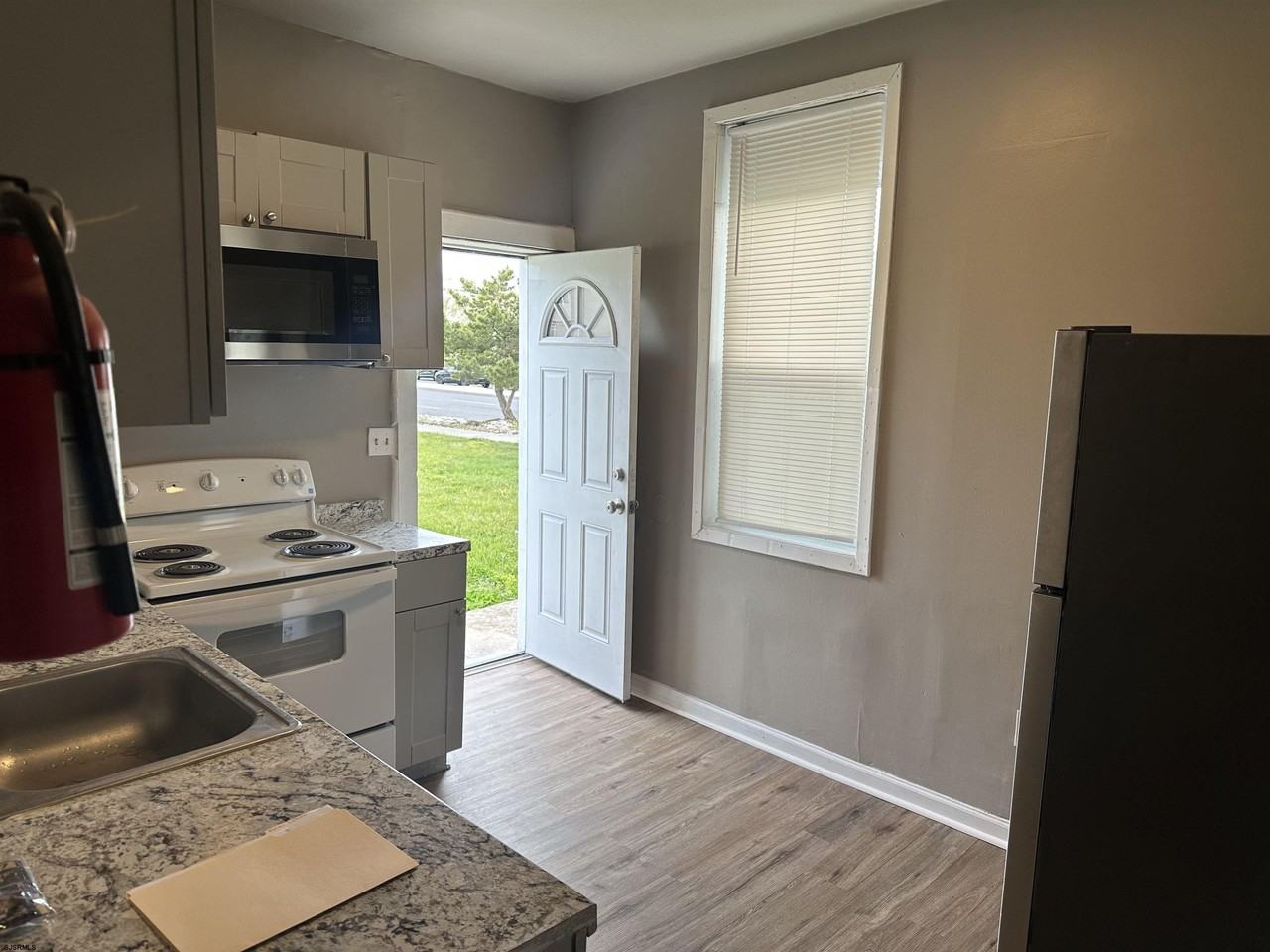 120 N Congress Ave - Photo 4 of 13