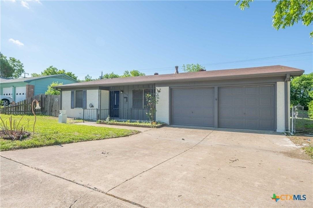1228 Chippendale Dr - Photo 4 of 12