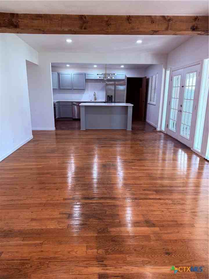 2218 Terrace Dr - Photo 4 of 24