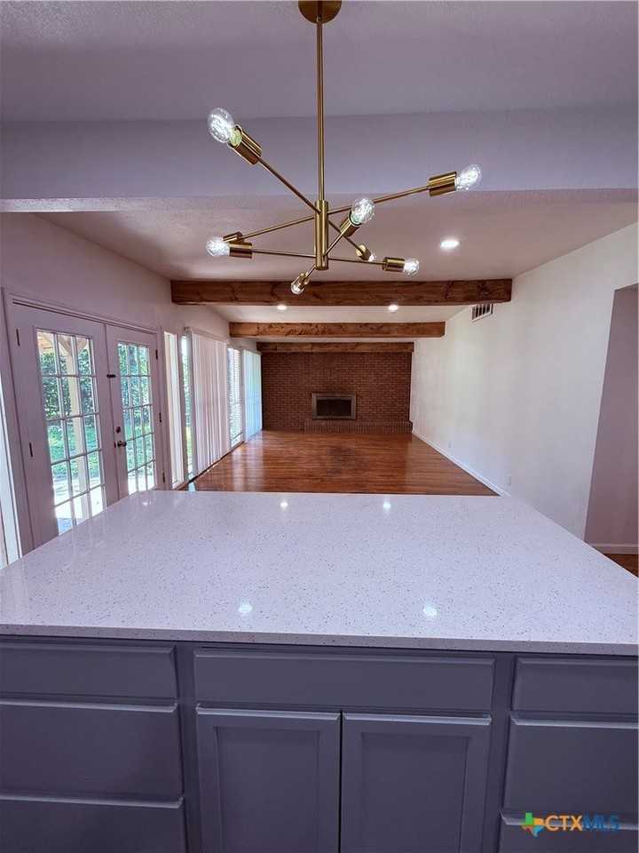 2218 Terrace Dr - Photo 5 of 24