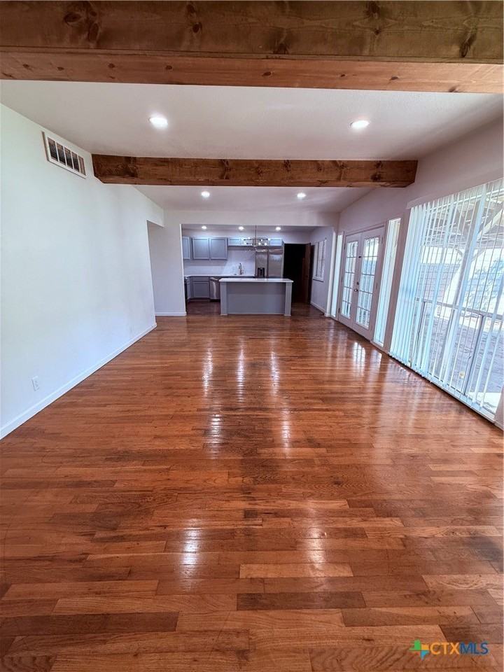 2218 Terrace Dr - Photo 6 of 24