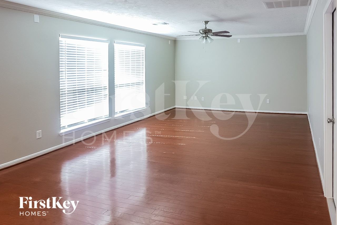 21919 Whispering Daisy Ct - Photo 2 of 16